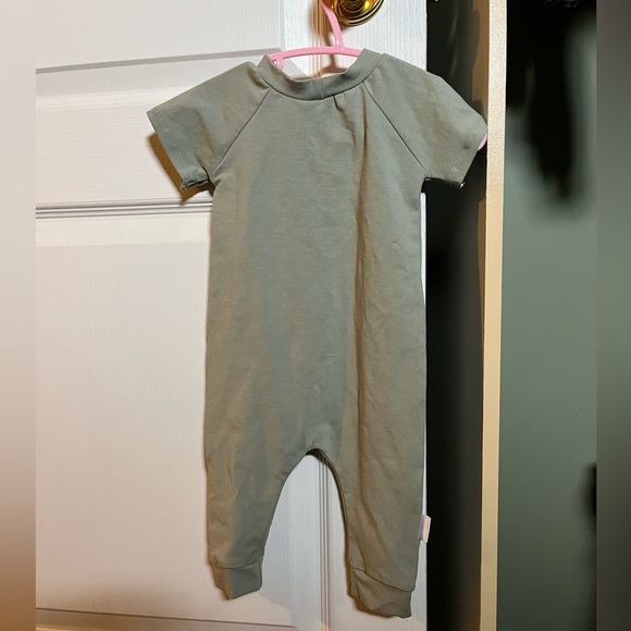 Fitch & Co Romper - Picture 2 of 3